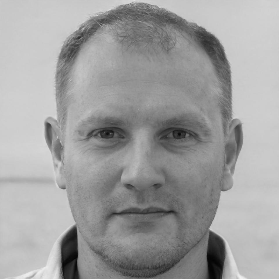 Marcus Weber, Finanzanalyst bei einer Investmentfirma